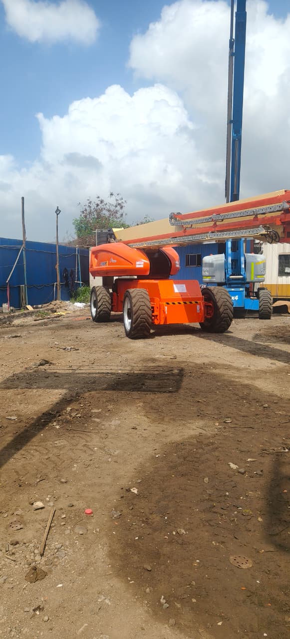 Telescopic Boom Lift - View 2